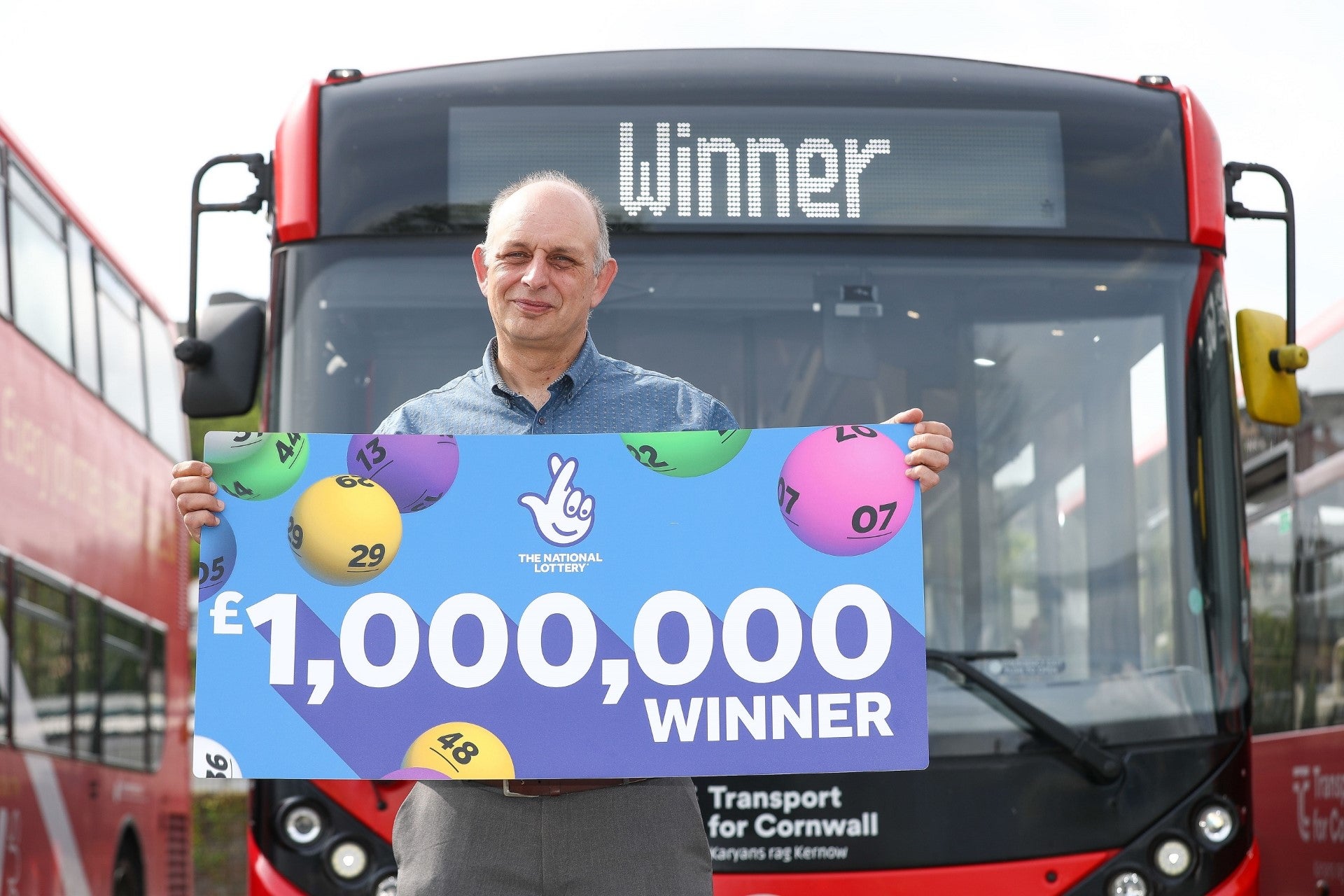 Bus driver wins £1m on lottery scratchcard while waiting for doner kebab