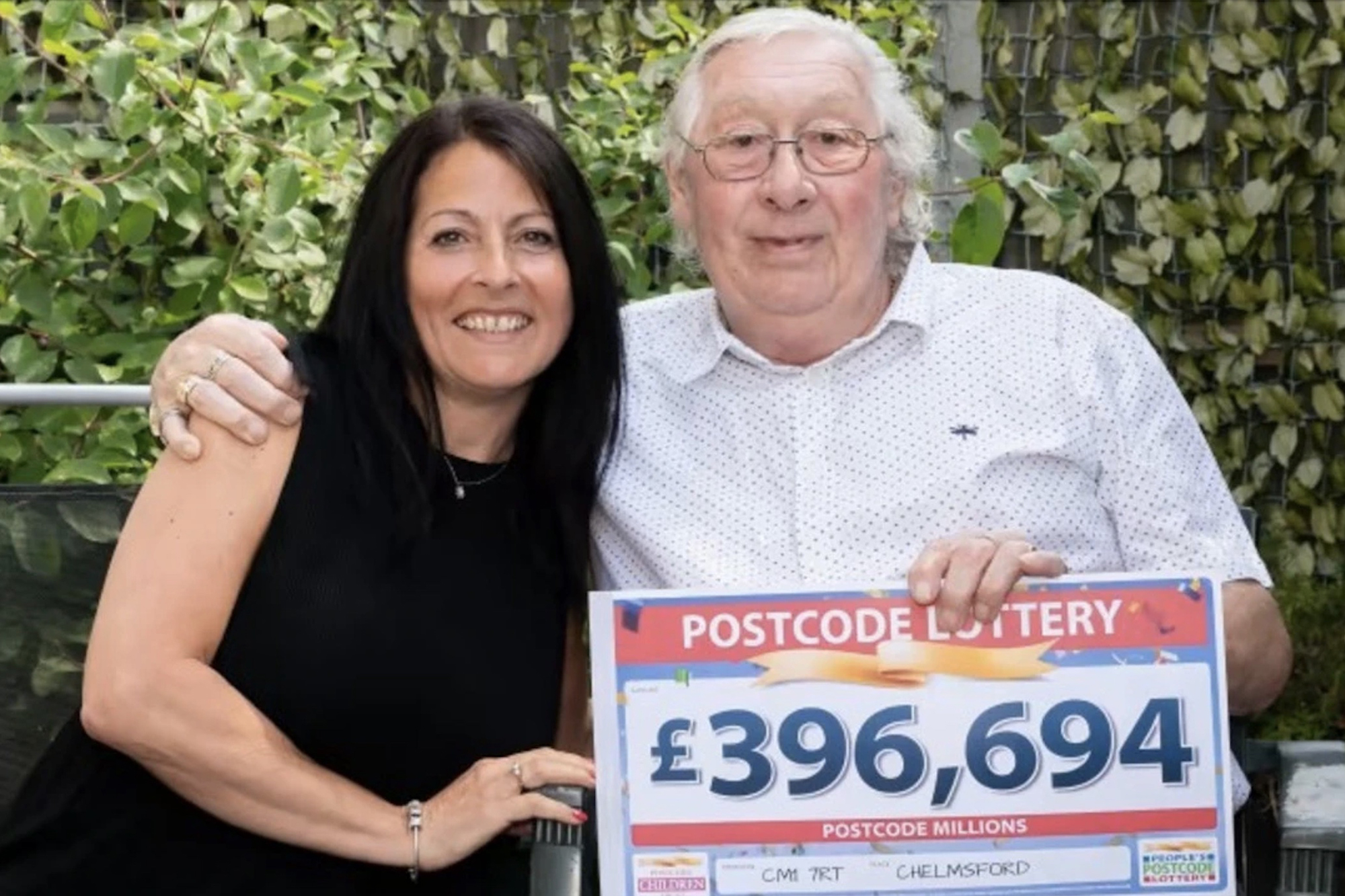 Blind veteran wins $490K lottery prize thanks to late wife: ‘She’s looking out for me’