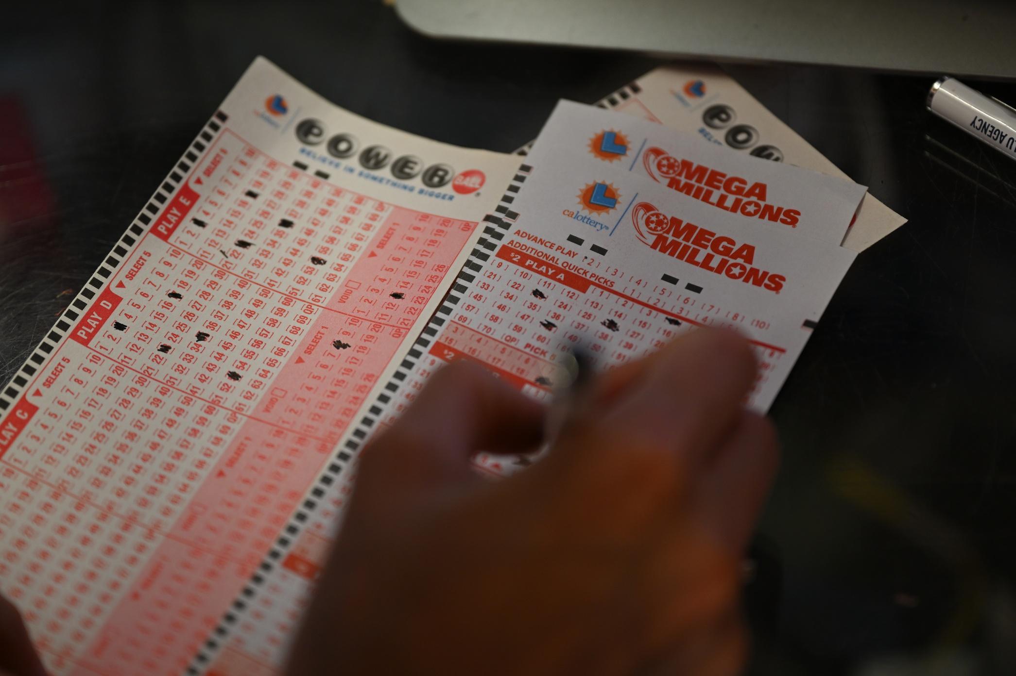 Here Are The Top 10 Lottery Jackpots Of All Time—As Mega Millions Reaches $910 Million
