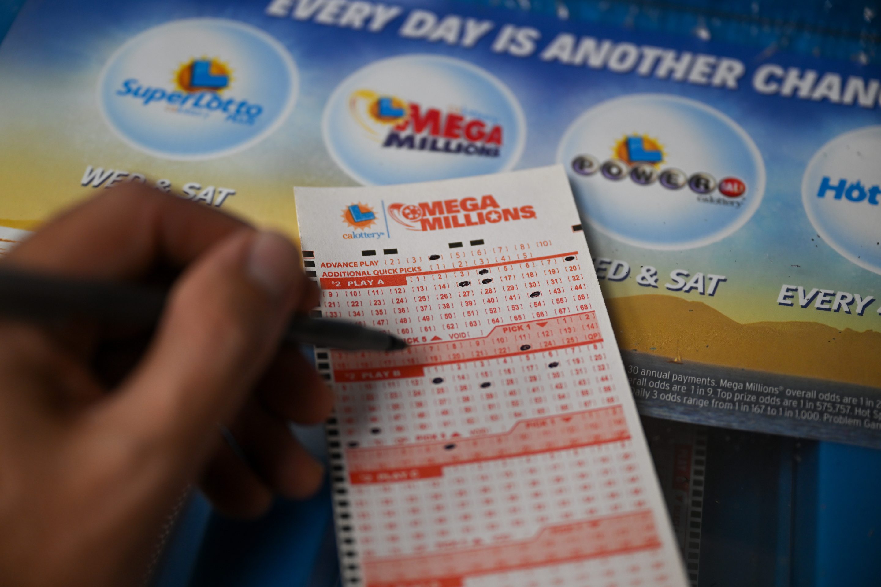 Why there have been so many $1 billion lottery jackpots since 2016