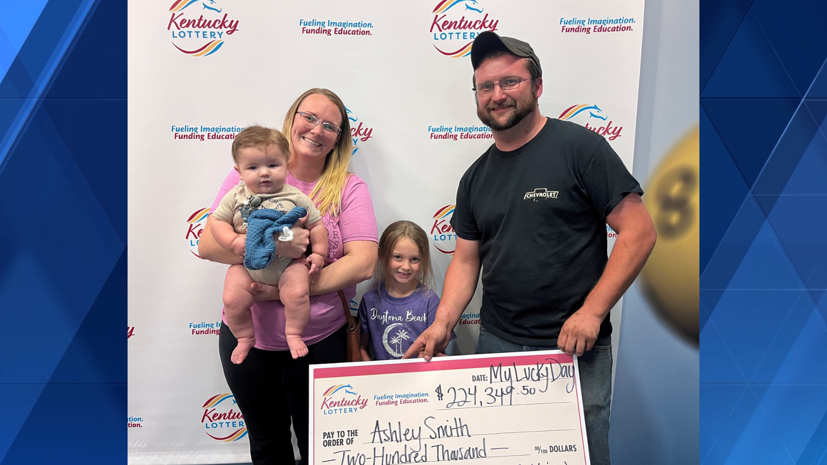 Kentucky family celebrates after hitting jackpot in Kentucky Lottery online game